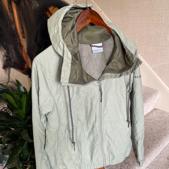 Columbia Light Green Cropped Wind Breaker Jacket - Picture 2 of 10